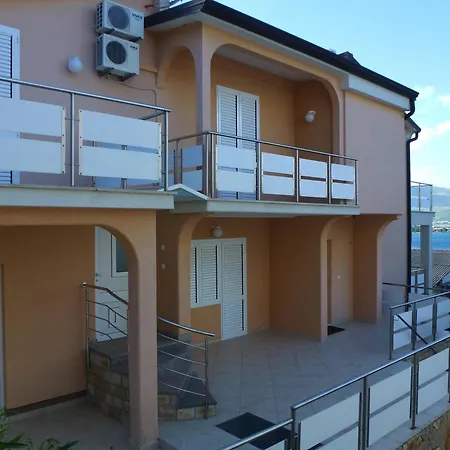 Helles Studioappartement Mit Grossem Balkon Apartment